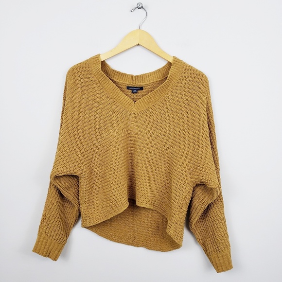 American Eagle Outfitters Sweaters - 🆕️ American Eagle Super Soft Vneck Crop Sweater